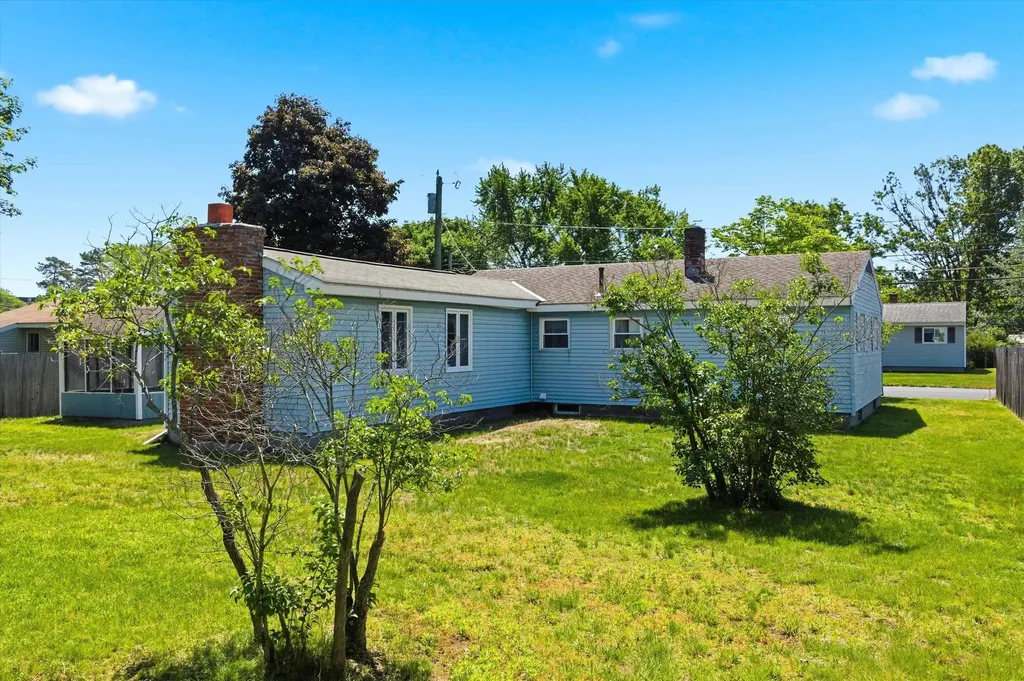 33 Ross Street Nashua NH 03060