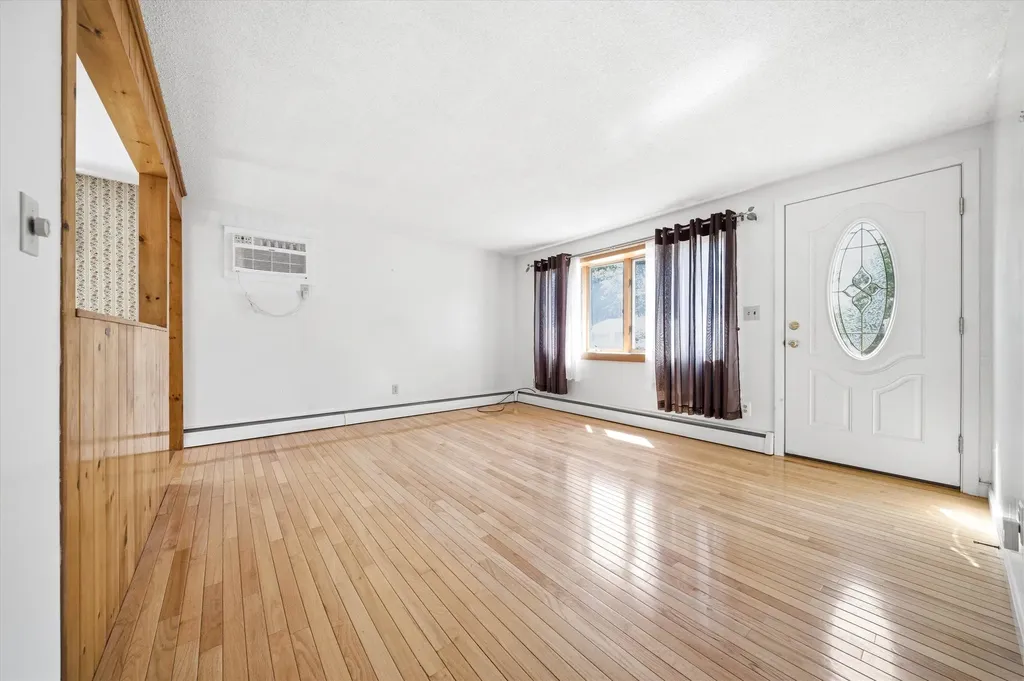 33 Ross Street Nashua NH 03060