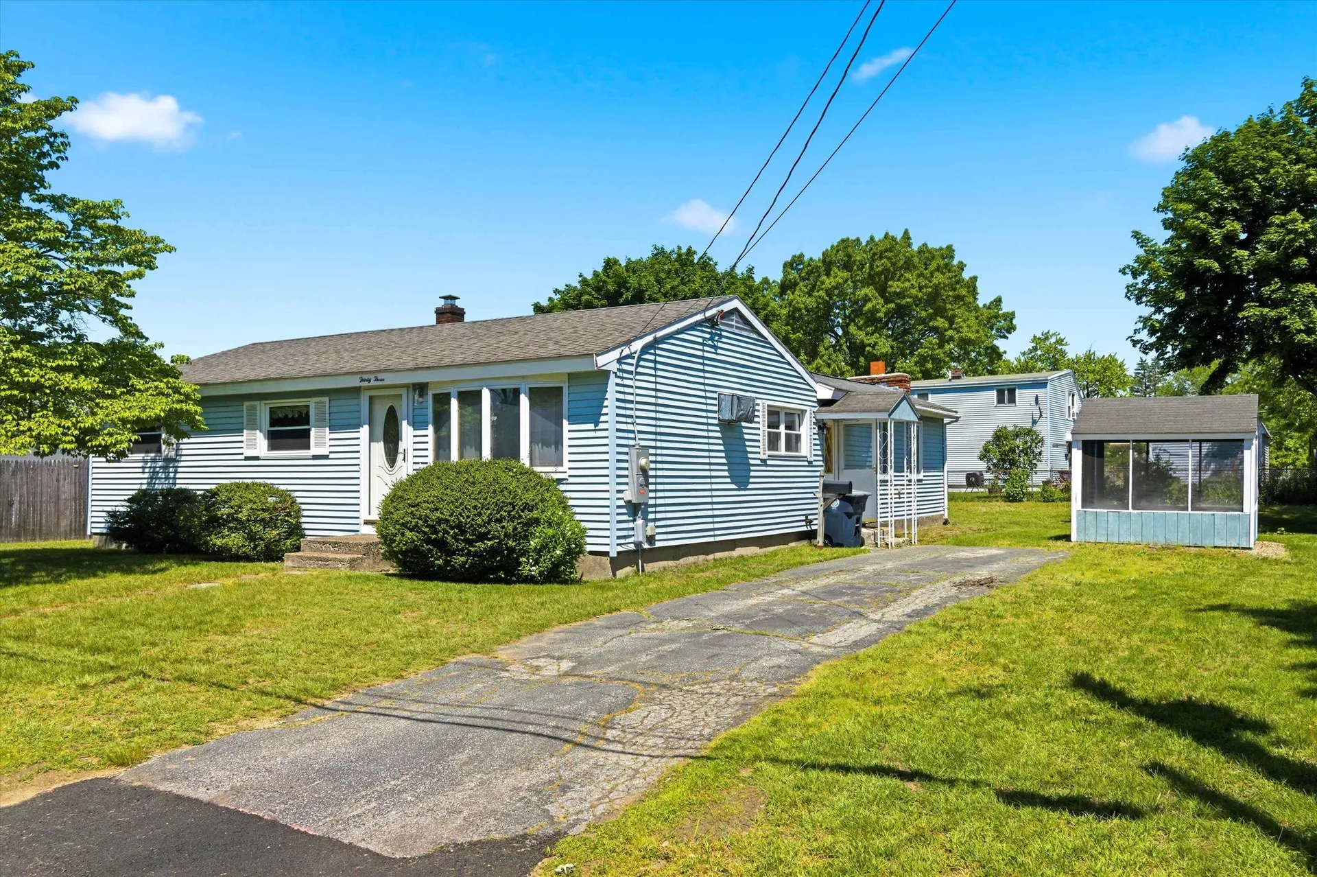 33 Ross Street Nashua NH 03060