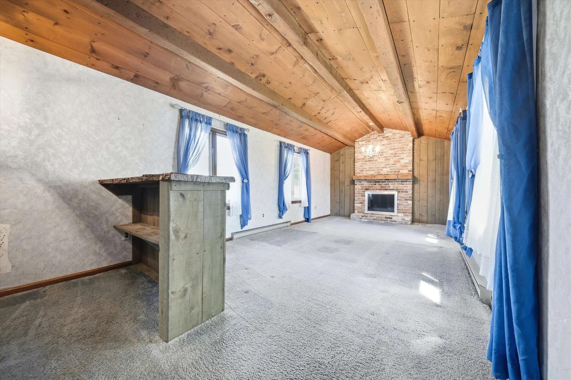 33 Ross Street Nashua NH 03060