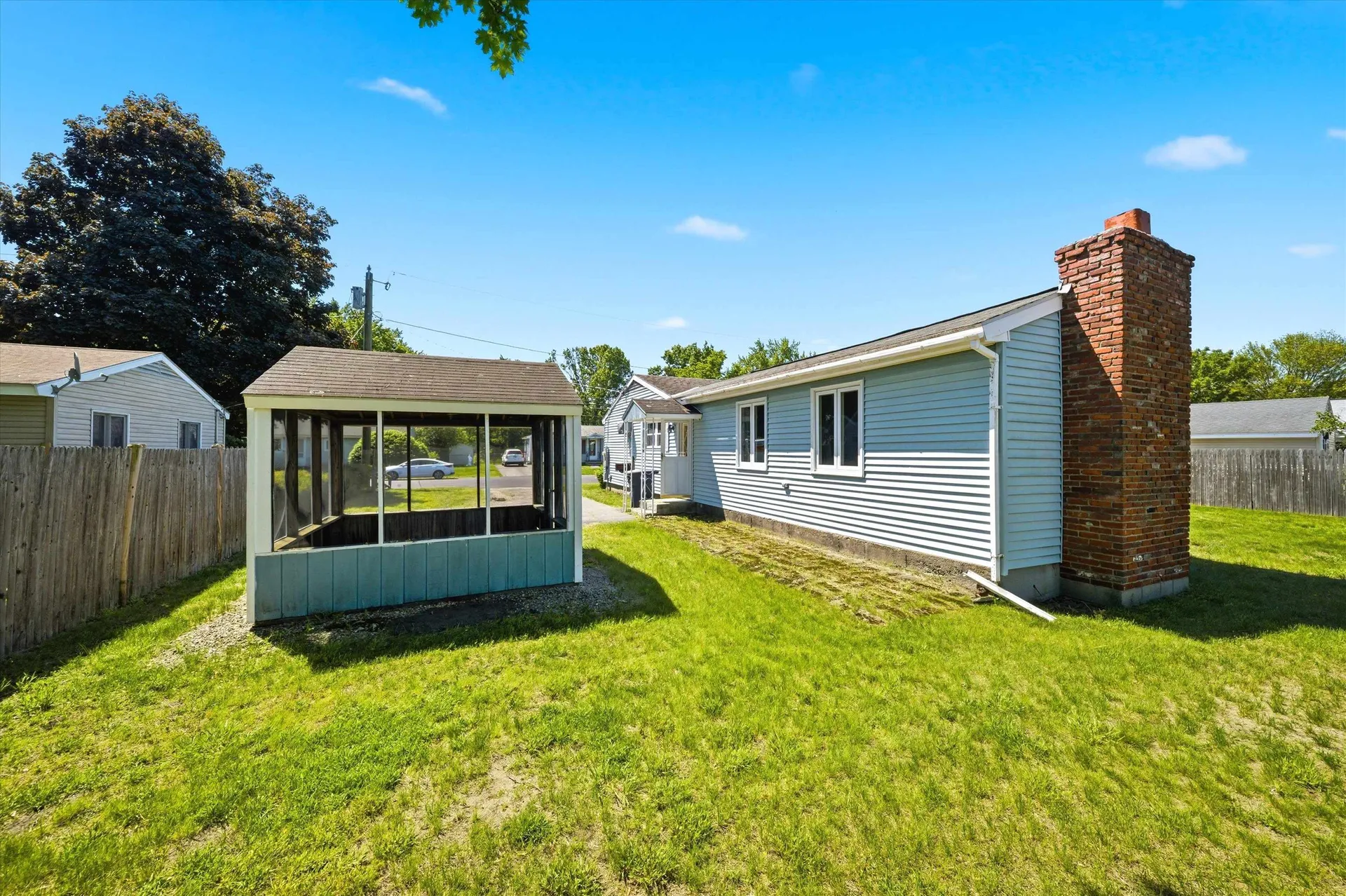 33 Ross Street Nashua NH 03060