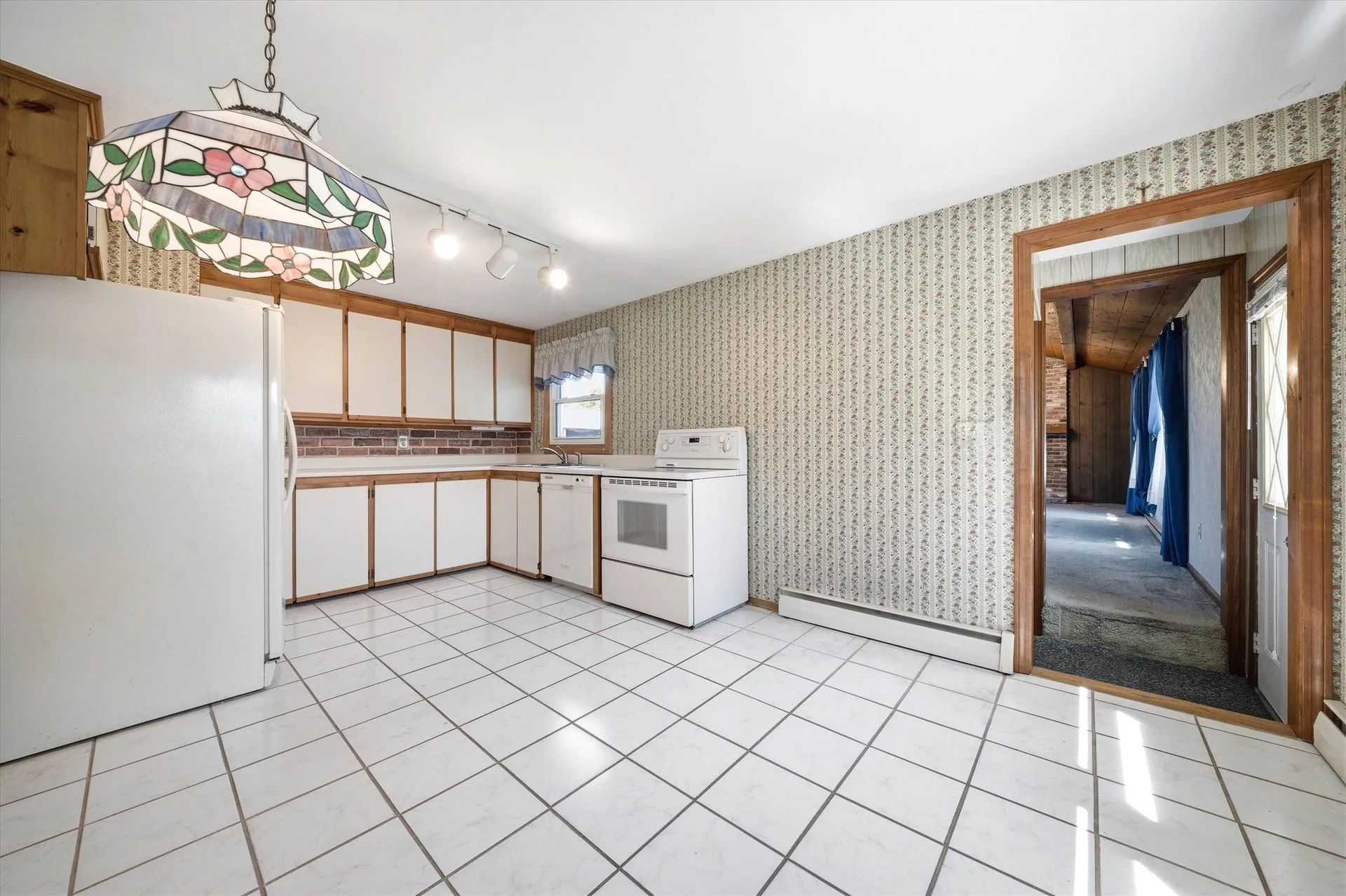 33 Ross Street Nashua NH 03060