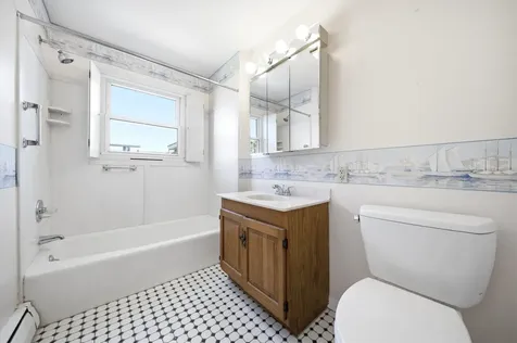 33 Ross Street Nashua NH 03060