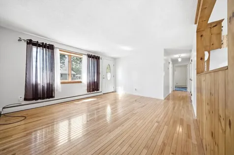 33 Ross Street Nashua NH 03060
