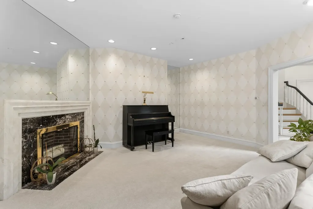 3 Oak Lane Stratham NH 03885