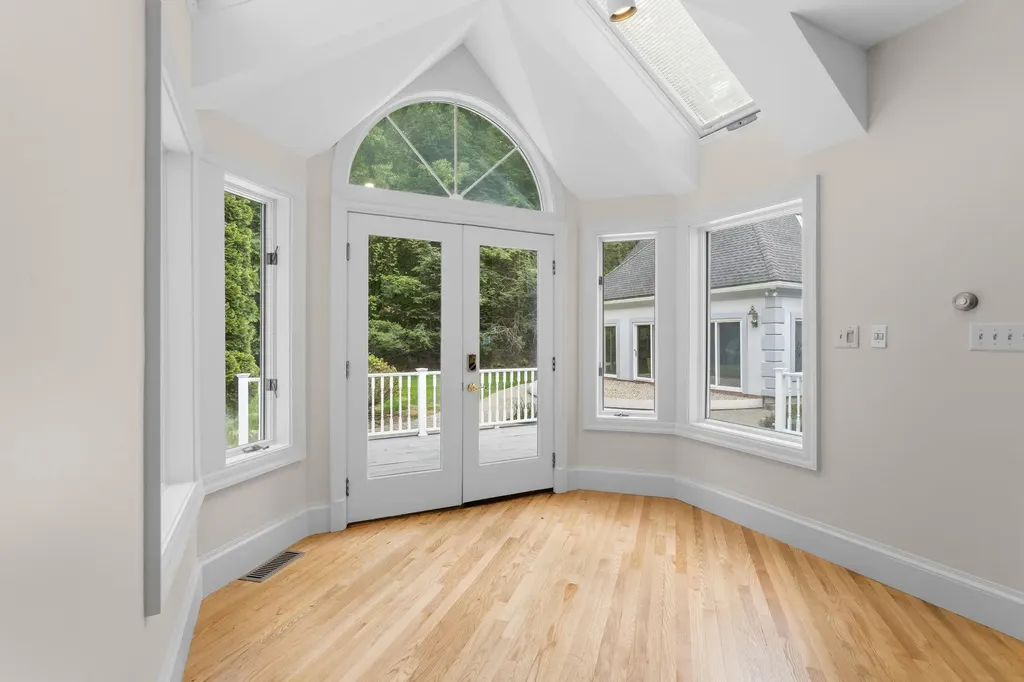 3 Oak Lane Stratham NH 03885