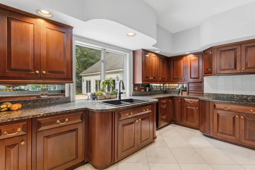 3 Oak Lane Stratham NH 03885