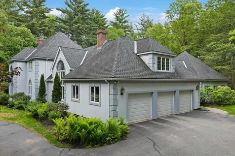 3 Oak Lane Stratham NH 03885