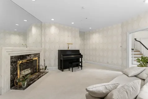 3 Oak Lane Stratham NH 03885