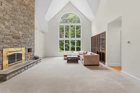 3 Oak Lane Stratham NH 03885
