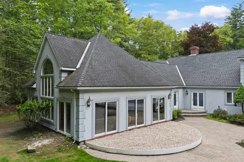 3 Oak Lane Stratham NH 03885