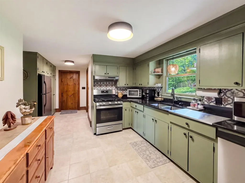 291 Halfmoon Pond Road Washington NH 03280