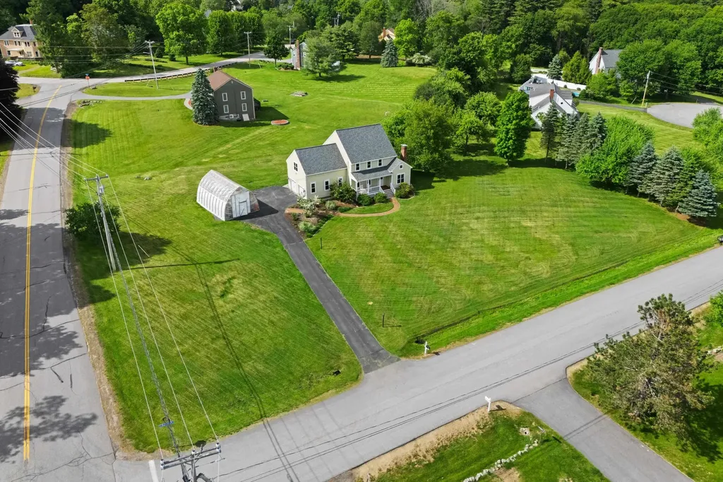 1 Bartlett Road Stratham NH 03885