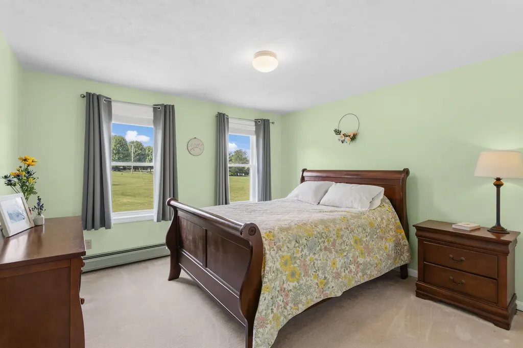 1 Bartlett Road Stratham NH 03885