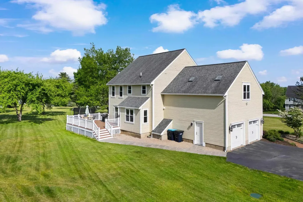 1 Bartlett Road Stratham NH 03885