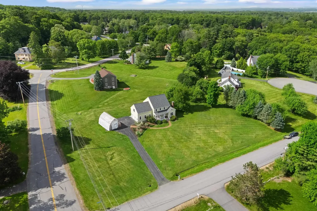 1 Bartlett Road Stratham NH 03885