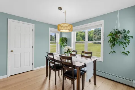 1 Bartlett Road Stratham NH 03885