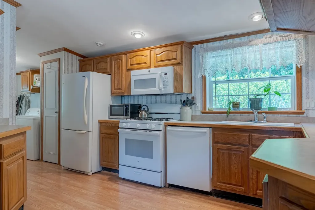 48 Constitution Way Dover NH 03820