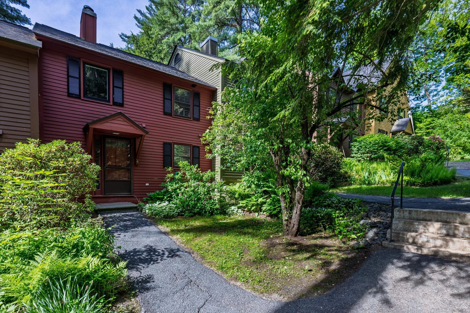 826 Hard Road Hartford VT 05059