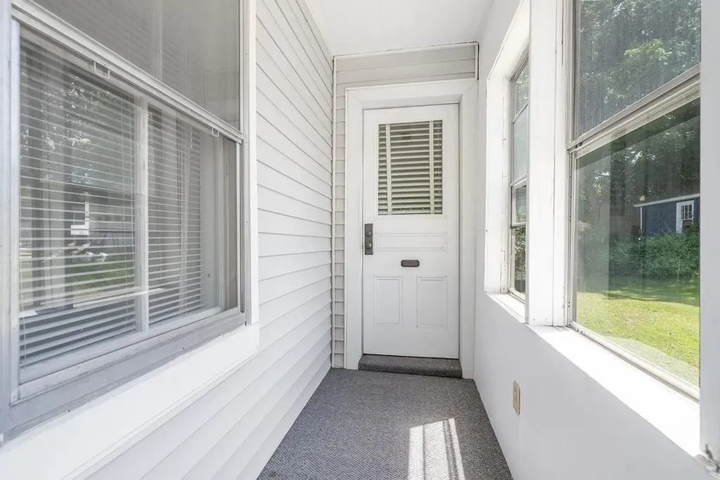54 Maple Street Rochester NH 03867
