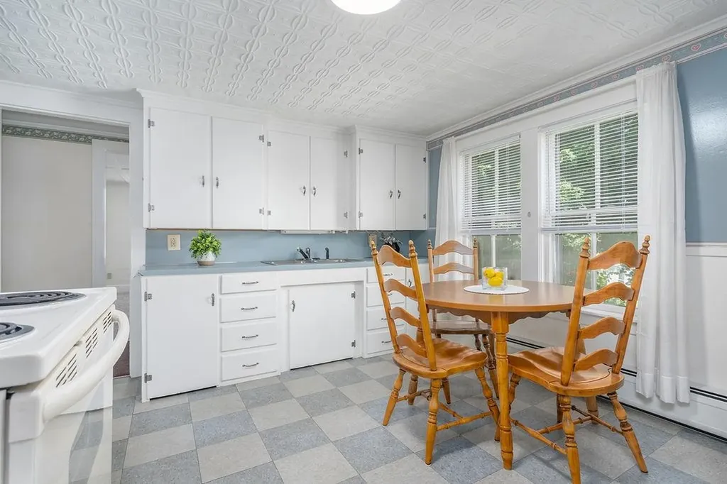 54 Maple Street Rochester NH 03867