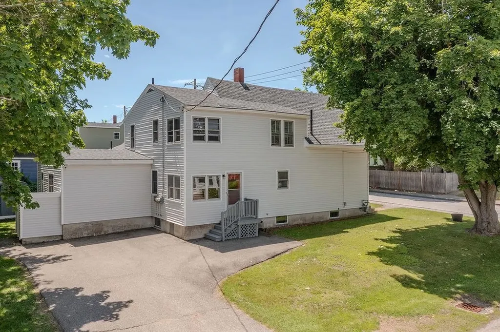 54 Maple Street Rochester NH 03867