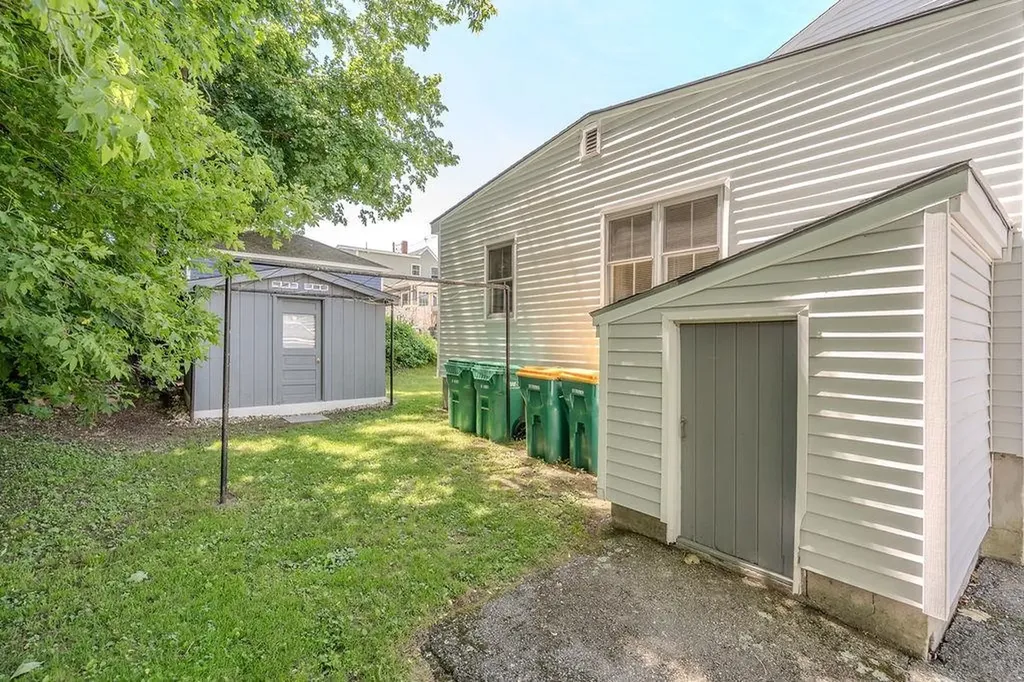 54 Maple Street Rochester NH 03867