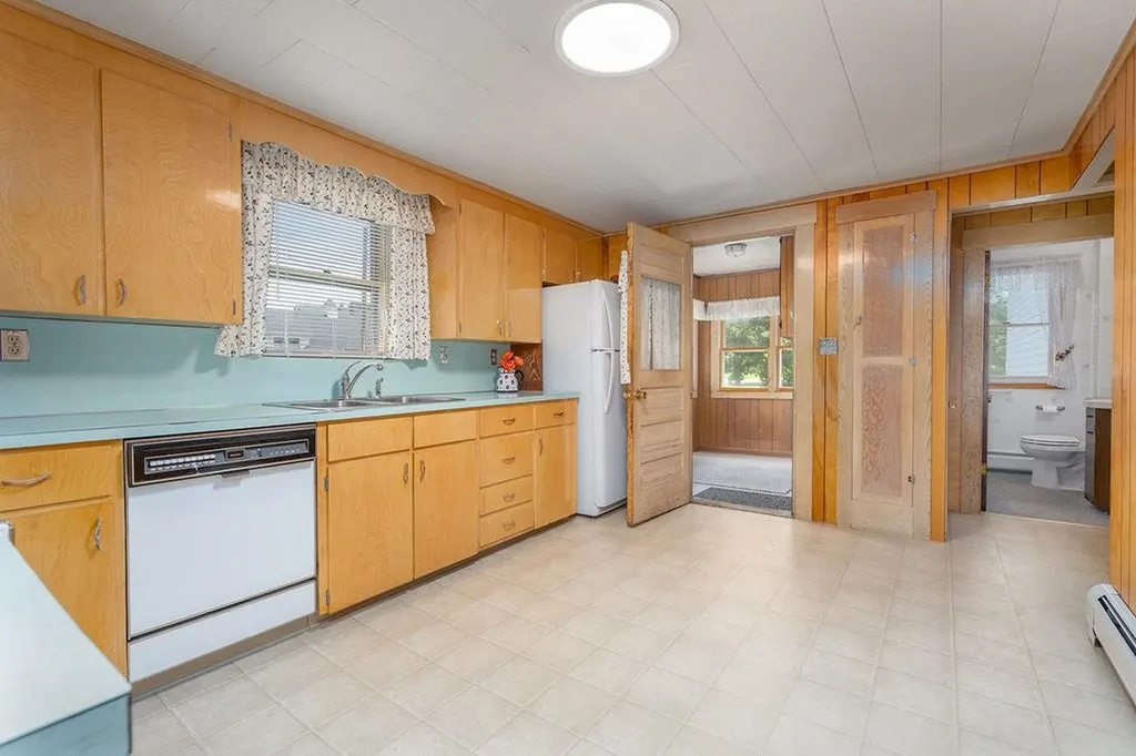 54 Maple Street Rochester NH 03867