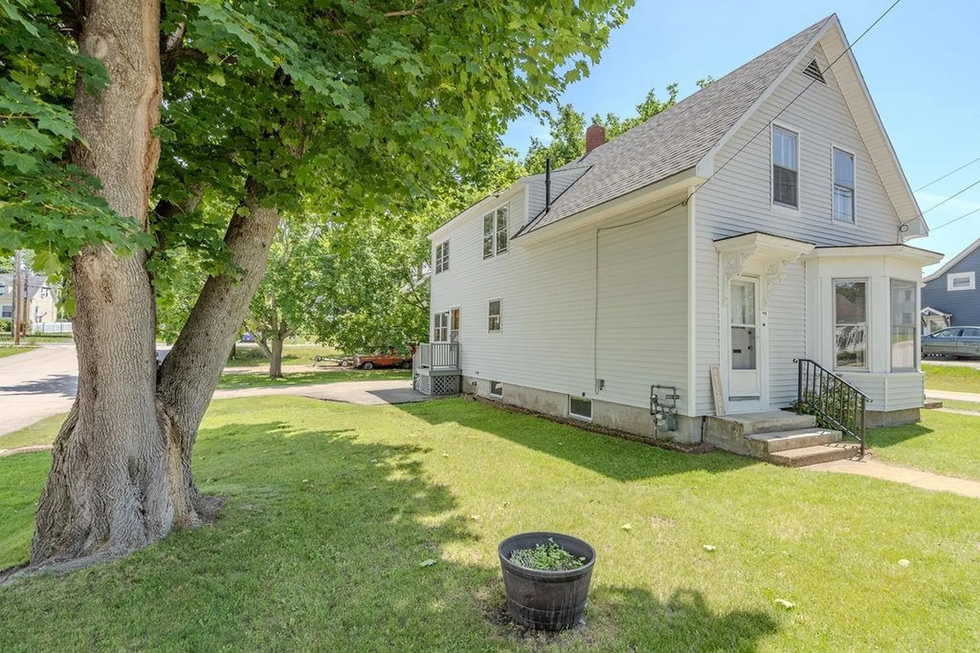 54 Maple Street Rochester NH 03867