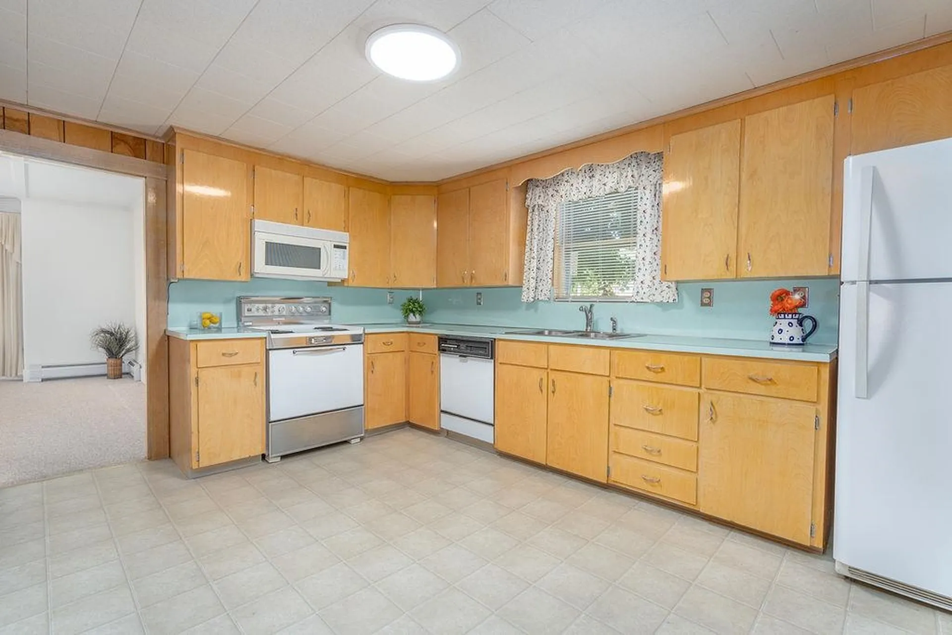 54 Maple Street Rochester NH 03867