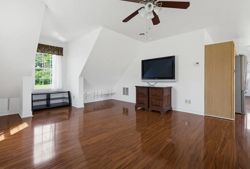 50 Range Road Pittsfield NH 03263