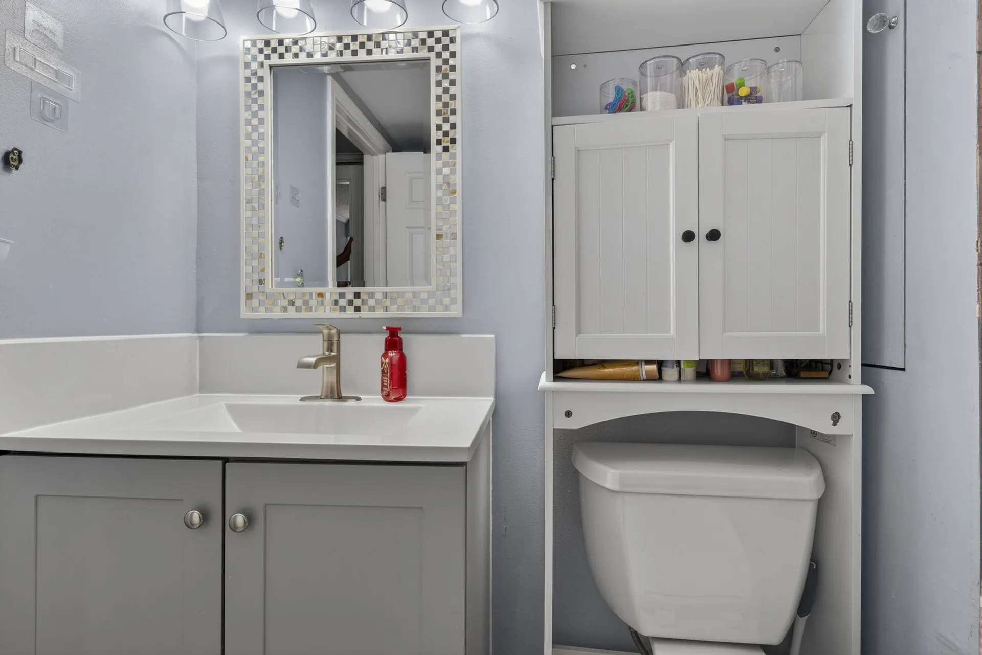 24 Blanchard Street Nashua NH 03060