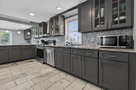 24 Blanchard Street Nashua NH 03060