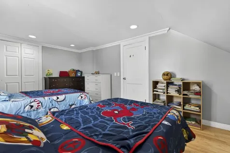 24 Blanchard Street Nashua NH 03060