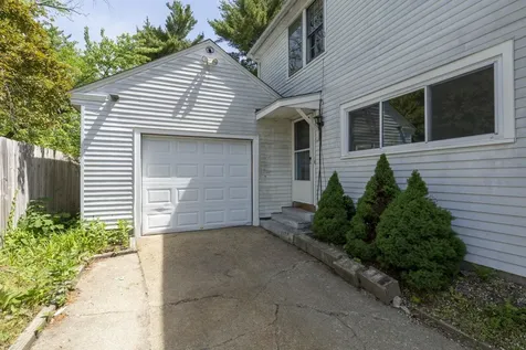 24 Blanchard Street Nashua NH 03060