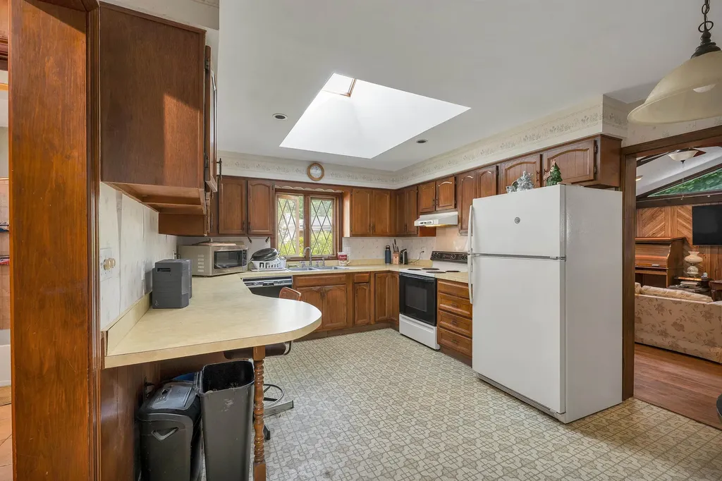 148 Allen Street Manchester NH 03102