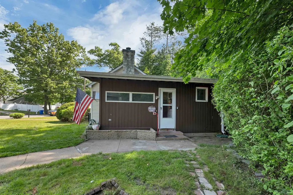 148 Allen Street Manchester NH 03102