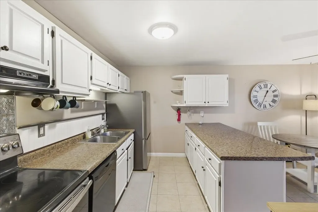 37 Twin Oaks Terrace South Burlington VT 05403