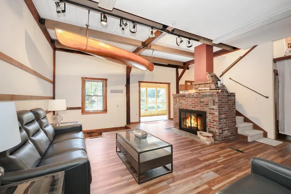 30 Riverside Drive Ashland NH 03217