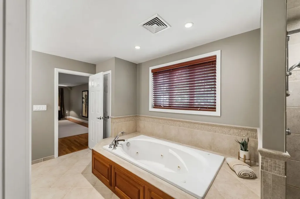 10 Cristy Road Windham NH 03087
