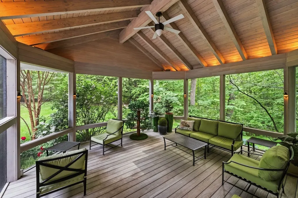10 Cristy Road Windham NH 03087