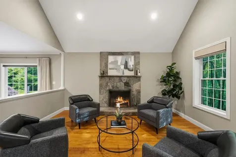 10 Cristy Road Windham NH 03087