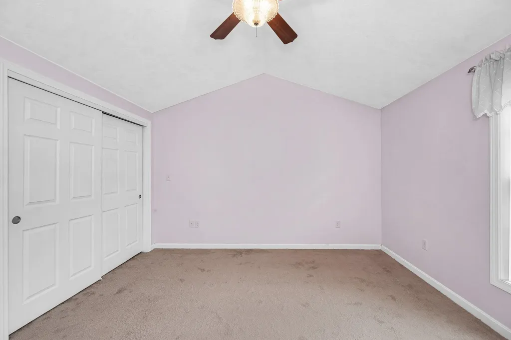 39 Westchester Court Hudson NH 03051