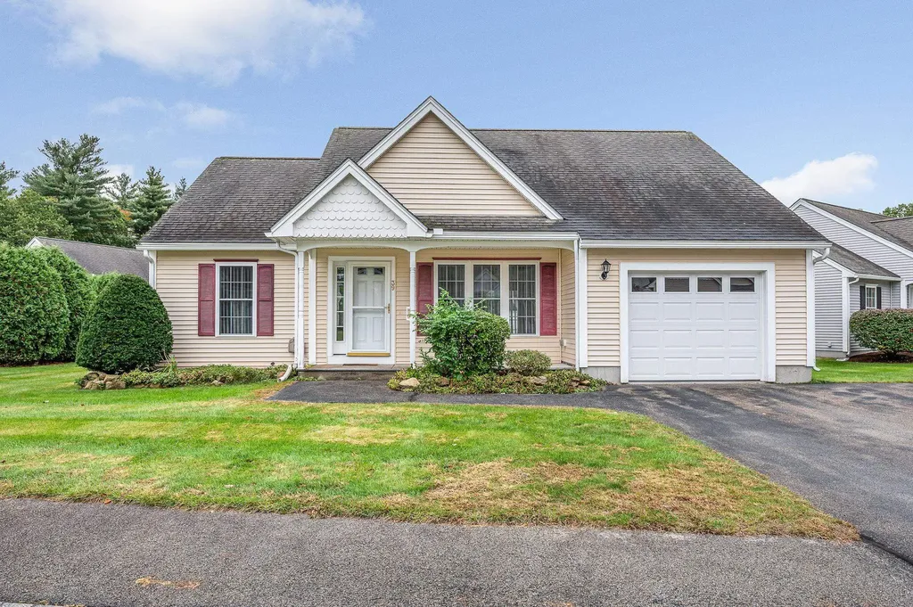 39 Westchester Court Hudson NH 03051