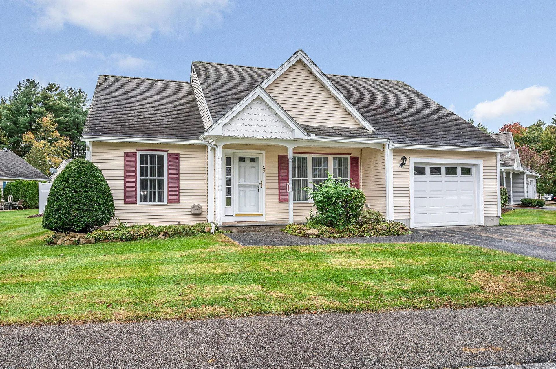 39 Westchester Court Hudson NH 03051