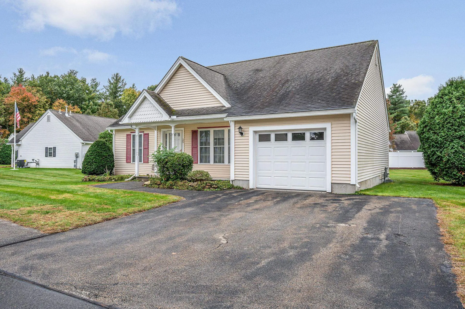 39 Westchester Court Hudson NH 03051