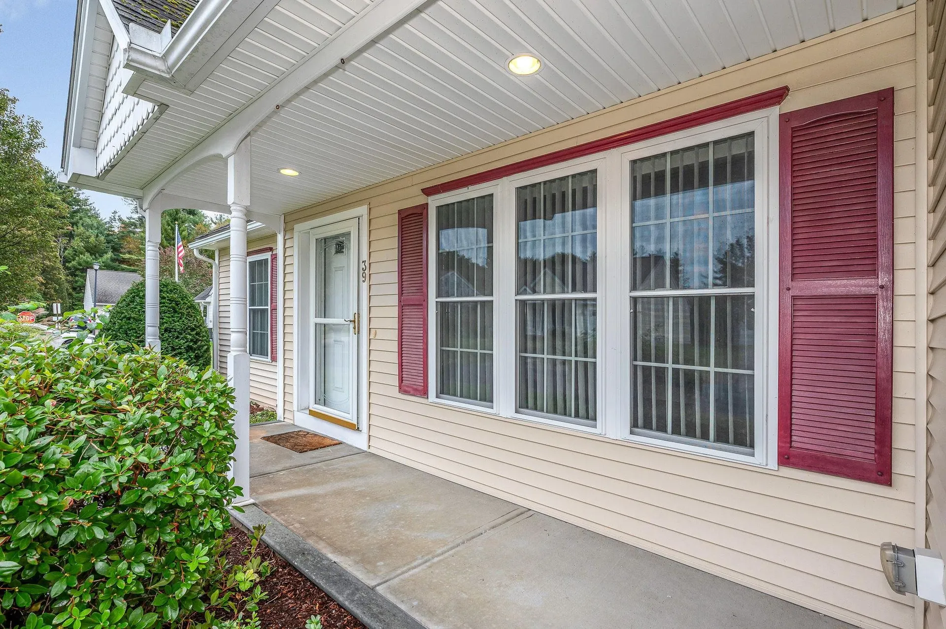 39 Westchester Court Hudson NH 03051