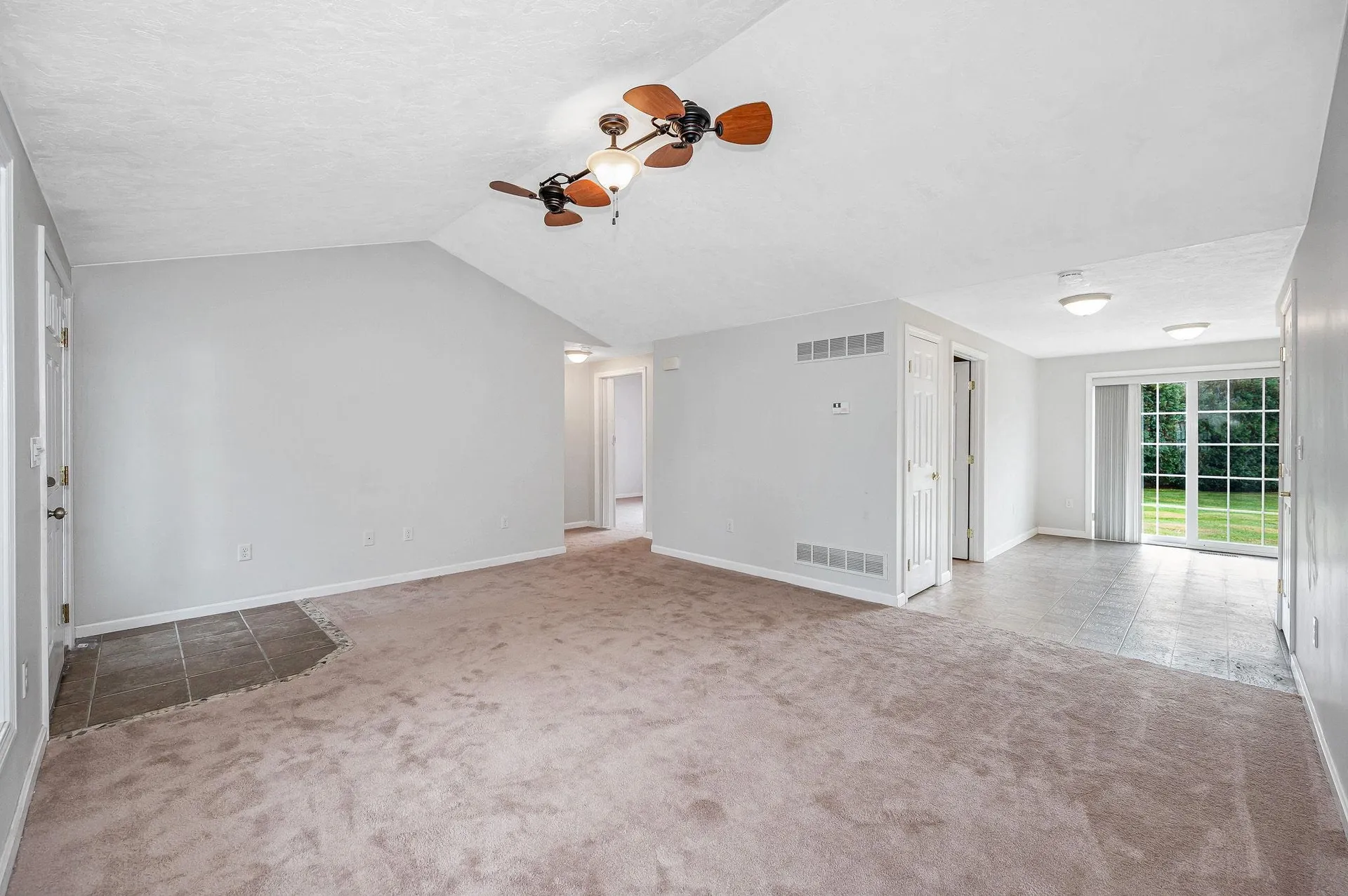 39 Westchester Court Hudson NH 03051