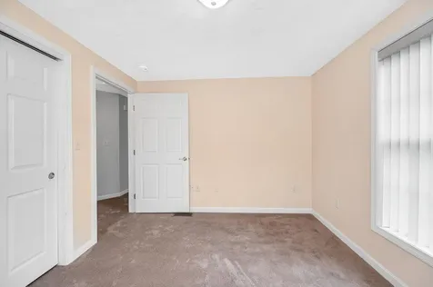 39 Westchester Court Hudson NH 03051