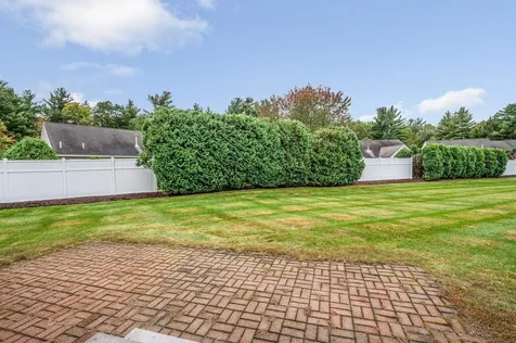 39 Westchester Court Hudson NH 03051